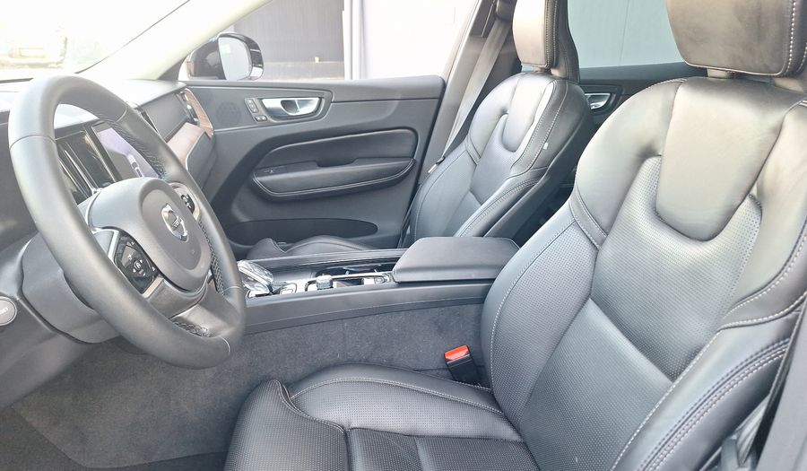 Volvo Xc60 2.0 T8 PHEV ULTIMATE RC 4WD AUTO Suv 2023