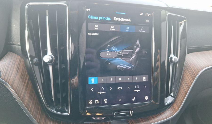 Volvo Xc60 2.0 T8 PHEV ULTIMATE RC 4WD AUTO Suv 2023