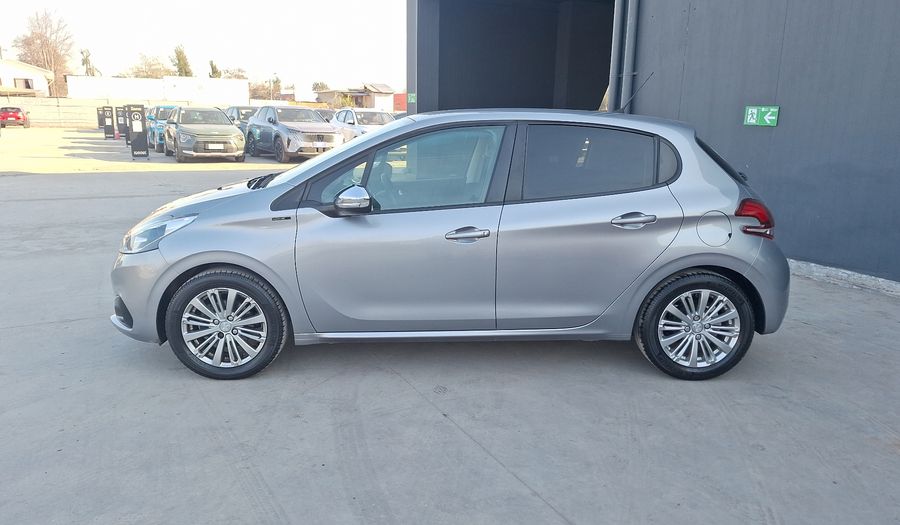 Peugeot 208 1.2 PURETECH 82 HP SIGNATURE Hatchback 2019
