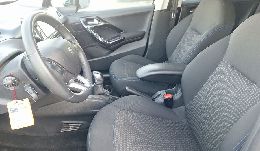 Peugeot 208 1.2 PURETECH 82 HP SIGNATURE Hatchback 2019