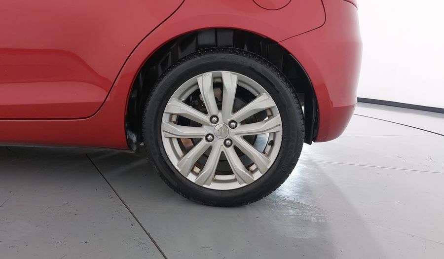 Suzuki Swift 1.4 GLX MT Hatchback 2015