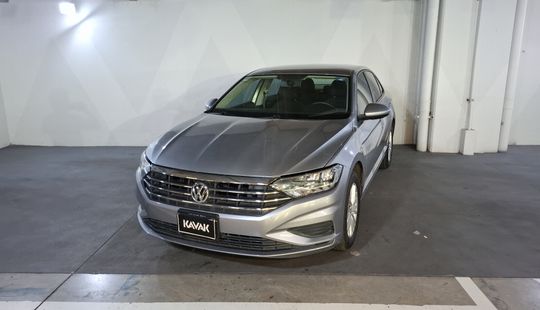 Volkswagen • Jetta