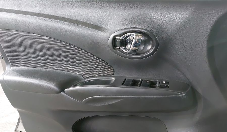 Nissan Versa 1.6 ADVANCE TM AC Sedan 2016