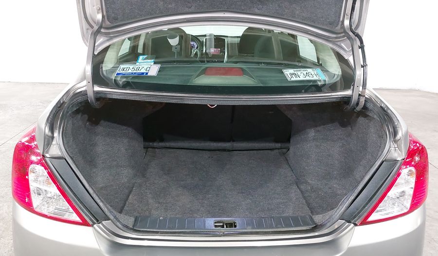 Nissan Versa 1.6 ADVANCE TM AC Sedan 2016