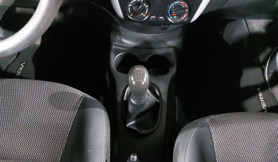 Nissan Versa 1.6 ADVANCE TM AC Sedan 2016