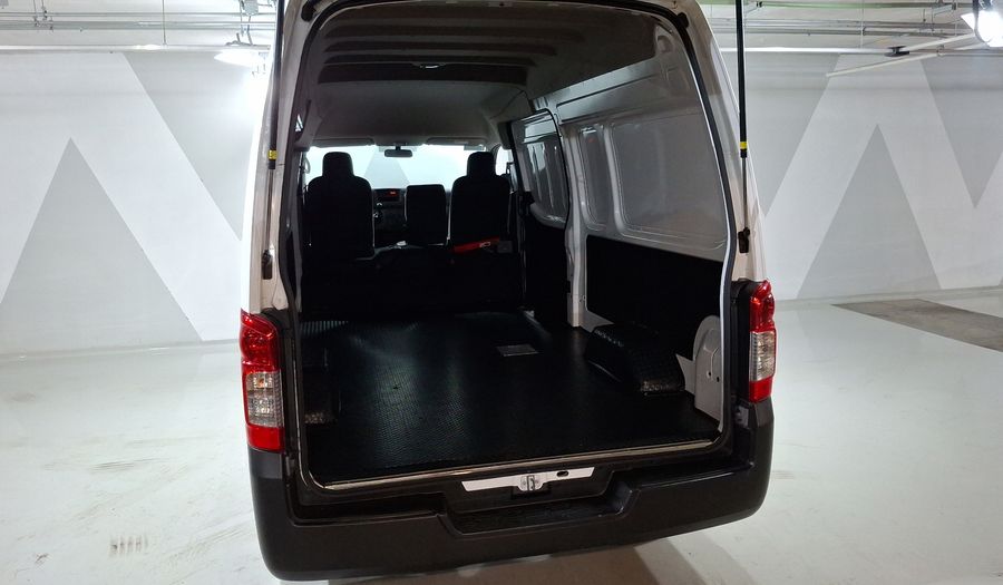 Nissan Nv350 Urvan 2.5 PANEL AMPLIA AA Van 2024