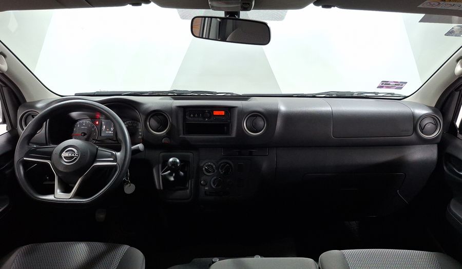 Nissan Nv350 Urvan 2.5 PANEL AMPLIA AA Van 2024