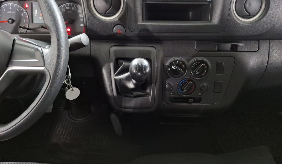 Nissan Nv350 Urvan 2.5 PANEL AMPLIA AA Van 2024