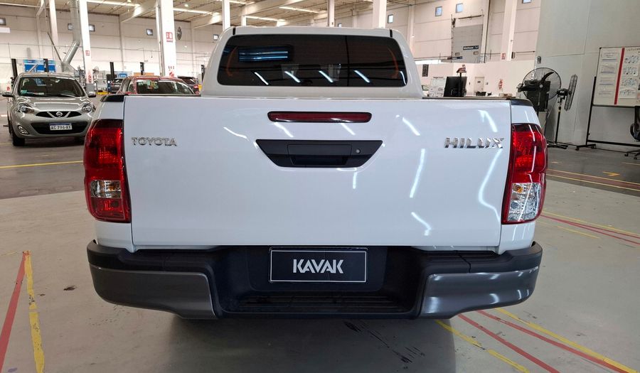 Toyota Hilux 2.4 TDI DX C/D AUTO Pickup 2025