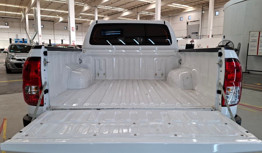 Toyota Hilux 2.4 TDI DX C/D AUTO Pickup 2025