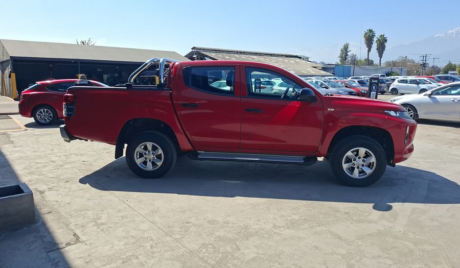 Mitsubishi L200 2.4 TD WORK DC CR Pickup 2022