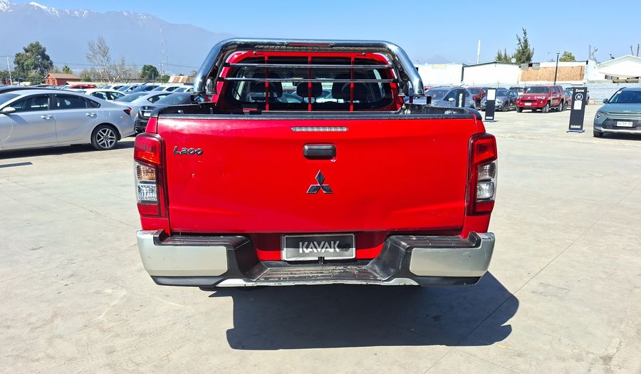 Mitsubishi L200 2.4 TD WORK DC CR Pickup 2022