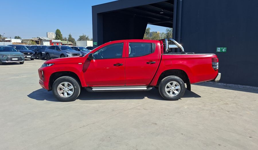 Mitsubishi L200 2.4 TD WORK DC CR Pickup 2022