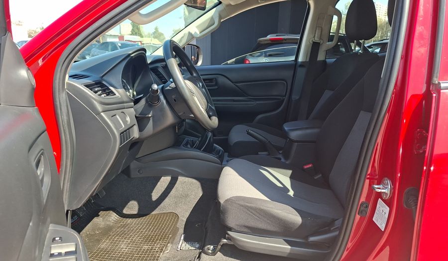 Mitsubishi L200 2.4 TD WORK DC CR Pickup 2022