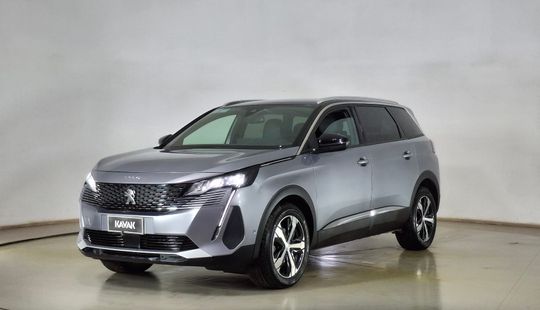 Peugeot • 5008