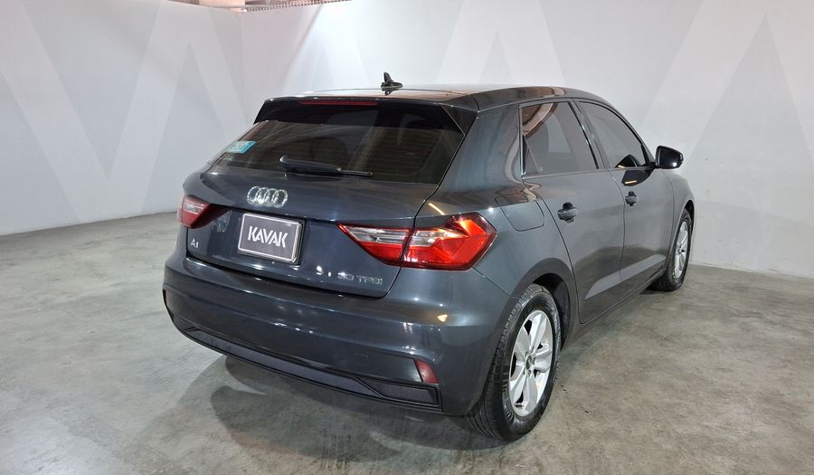 Audi A1 1.0 SB 30 TFSI URBAN DCT Hatchback 2022