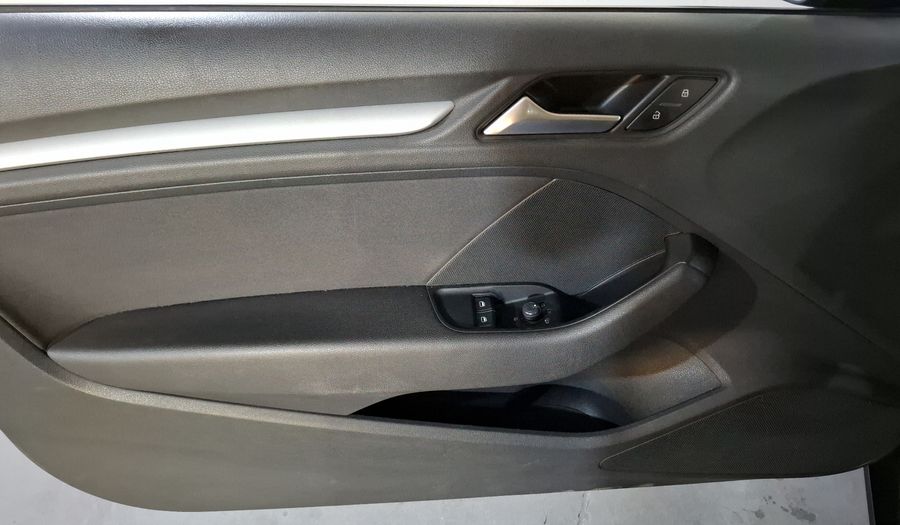 Audi A3 1.4 TFSI AMBIENTE S TRONIC Hatchback 2015