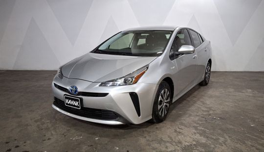 Toyota • Prius