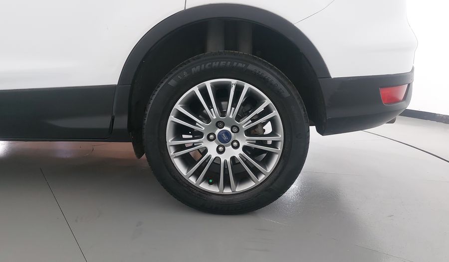 Ford Escape 2.5 S PLUS I4 AT Suv 2015