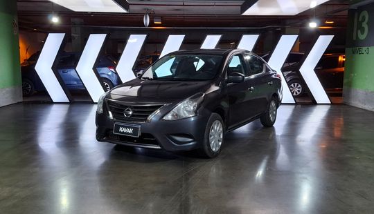 Nissan • Versa