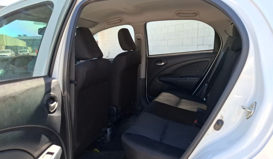 Toyota Etios 1.5 X Hatchback 2021