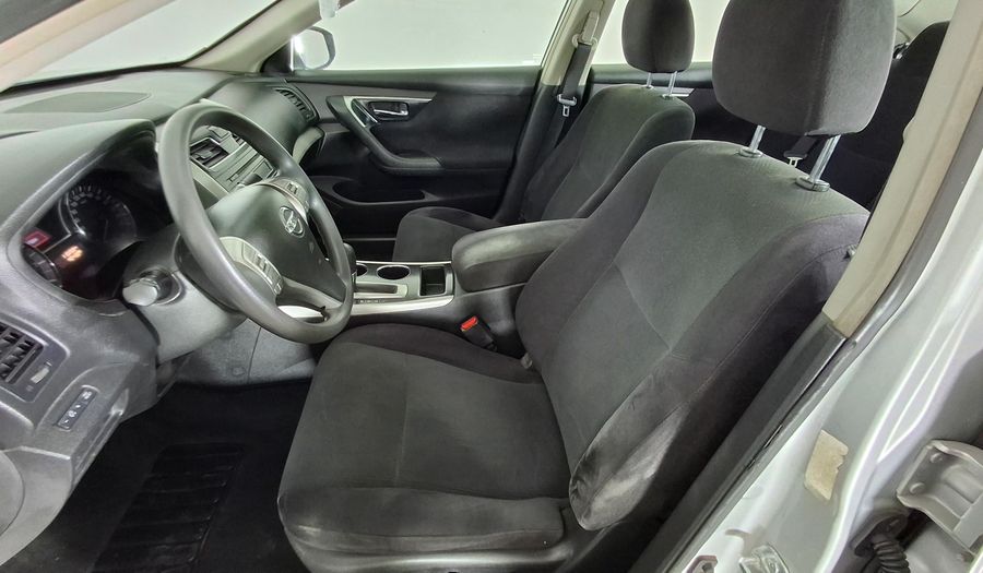 Nissan Altima 2.5 SENSE CVT Sedan 2014