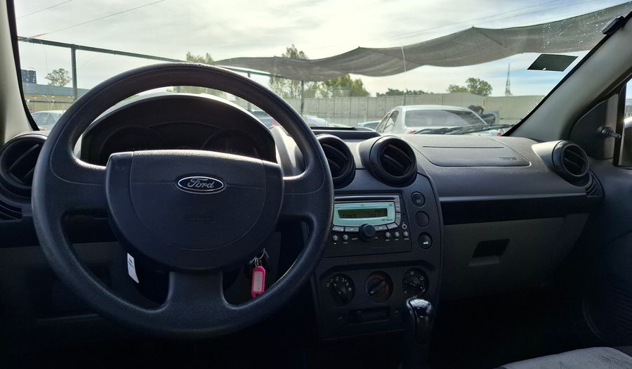 Ford Fiesta 1.6 AMBIENTE PLUS MP3 Hatchback 2009