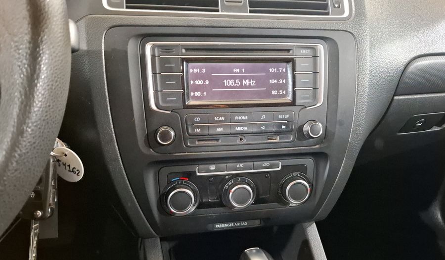 Volkswagen Jetta 2.5 STYLE ACTIVE TIPTRONIC Sedan 2014