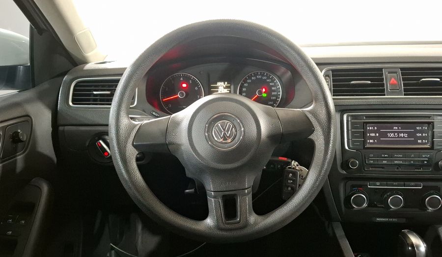 Volkswagen Jetta 2.5 STYLE ACTIVE TIPTRONIC Sedan 2014