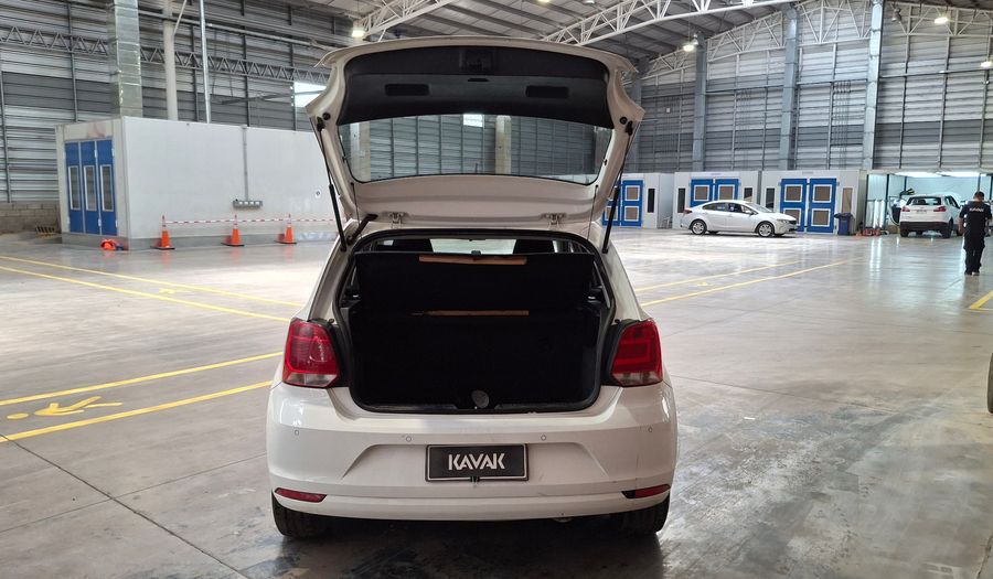 Volkswagen Polo 1.6 HIGHLINE Hatchback 2017