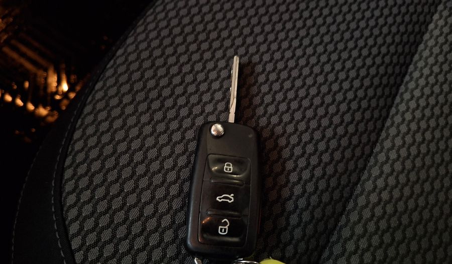 Volkswagen Polo 1.6 HIGHLINE Hatchback 2017