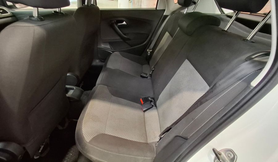 Volkswagen Polo 1.6 HIGHLINE Hatchback 2017