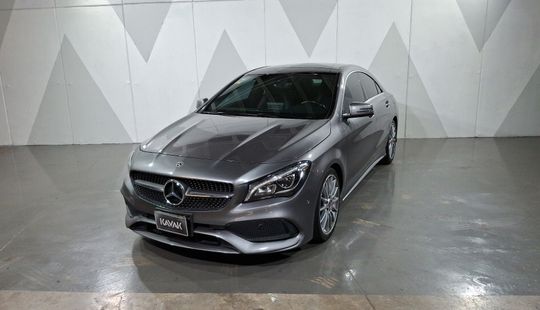 Mercedes Benz • Clase CLA