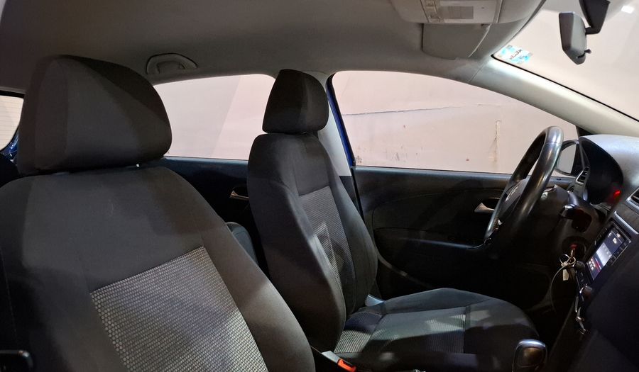 Volkswagen Polo 1.6 COMFORTLINE PLUS AUTO Hatchback 2020