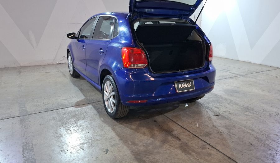 Volkswagen Polo 1.6 COMFORTLINE PLUS AUTO Hatchback 2020