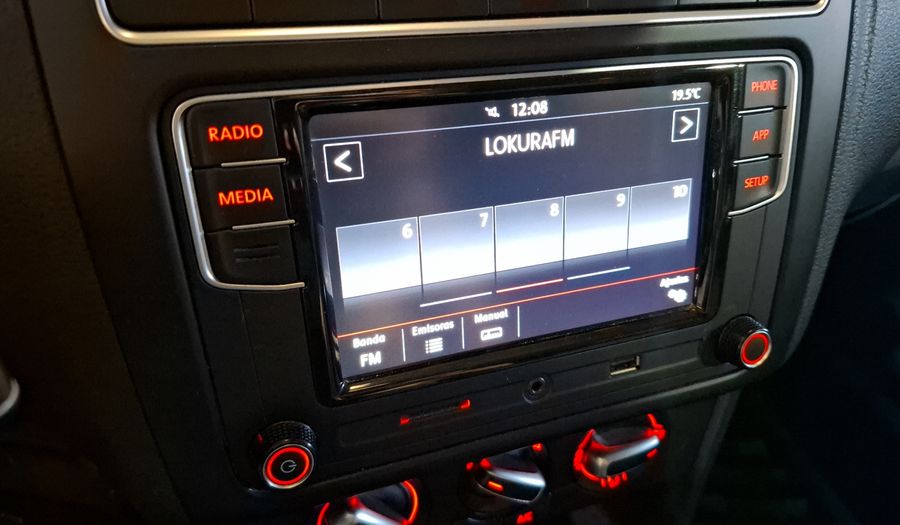 Volkswagen Polo 1.6 COMFORTLINE PLUS AUTO Hatchback 2020
