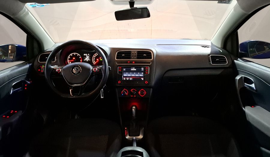 Volkswagen Polo 1.6 COMFORTLINE PLUS AUTO Hatchback 2020