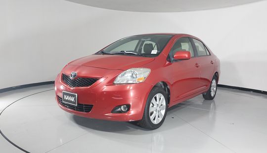 Toyota • Yaris