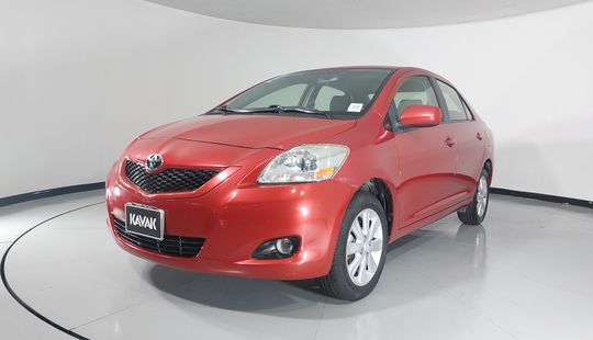 Toyota • Yaris