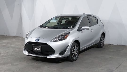 Toyota • Prius C