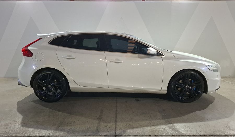 Volvo V40 2.0 R-DESIGN T5 Hatchback 2017