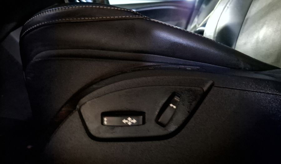 Volvo V40 2.0 R-DESIGN T5 Hatchback 2017