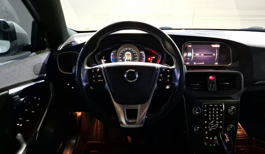 Volvo V40 2.0 R-DESIGN T5 Hatchback 2017