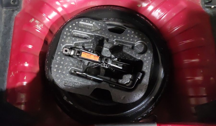 Nissan March 1.6 SENSE Hatchback 2018