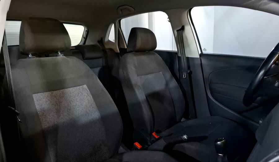 Volkswagen Polo 1.6 MT Hatchback 2016