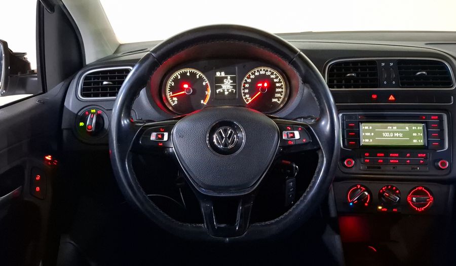 Volkswagen Polo 1.6 MT Hatchback 2016