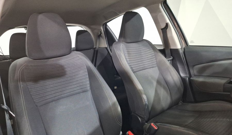 Toyota Yaris 1.5 PREMIUM AT 5PTAS Hatchback 2016