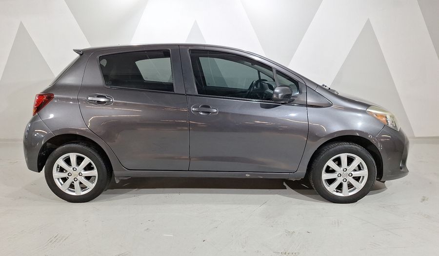 Toyota Yaris 1.5 PREMIUM AT 5PTAS Hatchback 2016