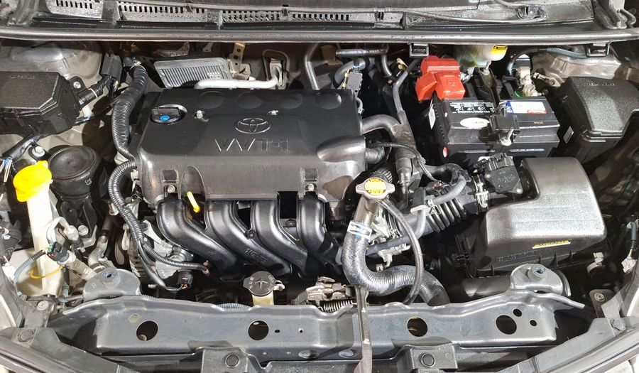 Toyota Yaris 1.5 PREMIUM AT 5PTAS Hatchback 2016