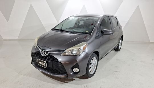 Toyota • Yaris
